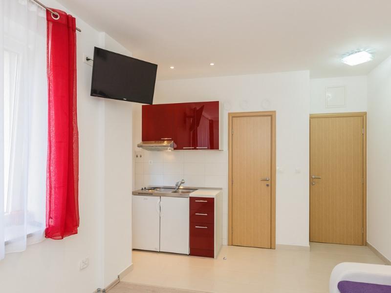 Nevenka Apartments Hotel